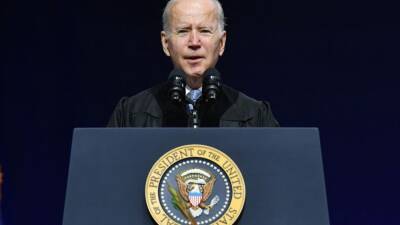 Joe Biden - Jen Psaki - Biden tests negative for COVID-19 after close contact with infected staffer - fox29.com - Usa - Washington - state South Carolina