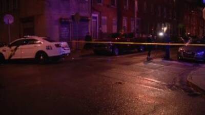 Philadelphia police officer shot in shoulder while responding to robbery call, sources say - fox29.com