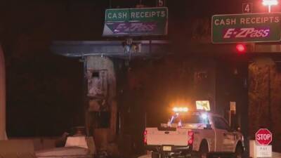 3 dead, 1 hurt after car crashes into toll plaza on Atlantic City Expressway - fox29.com