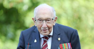 Tom Moore - Captain Sir Tom Moore couldn't get Covid vaccine because of pneumonia treatment - manchestereveningnews.co.uk