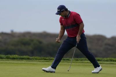 Patrick Reed - Day after rules controversy, Reed wins at Torrey Pines - clickorlando.com - county Pine - county San Diego