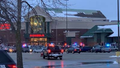 2 shot, 1 fatally, at Fox River Mall in Appleton - fox29.com - state Wisconsin