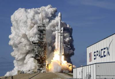 SpaceX will launch NASA’s lunar Gateway on Falcon Heavy rocket - clickorlando.com