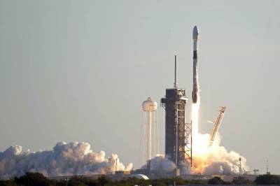 SpaceX plans to launch 2 batches of Starlink satellites this week - clickorlando.com