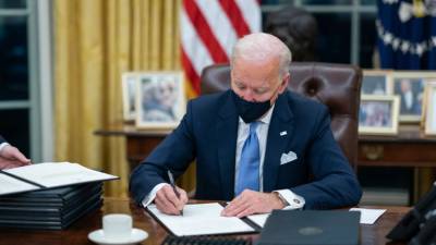Joe Biden - Biden says federal government has purchased enough COVID-19 vaccines for all Americans - fox29.com - Usa - Washington