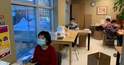 Health Care - West Island workers prepping thousands of COVID-19 test kits, supporting front line - globalnews.ca