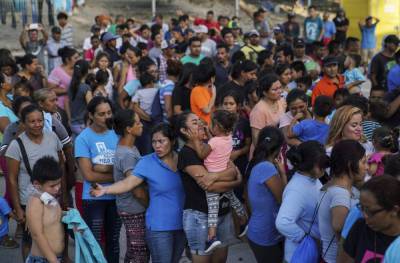 Donald Trump - Estimated 25,000 asylum-seekers in Mexico to be allowed in US - clickorlando.com - Usa - county San Diego - Mexico