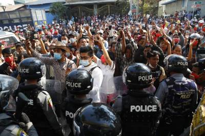Joe Biden - Tensions high as mass protests in Myanmar enter second week - clickorlando.com - China - Usa - Burma - city Yangon