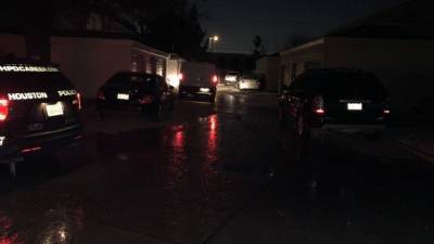 HPD: Woman, girl die from carbon monoxide poisoning after car was left running for heat - fox29.com - state Texas - city Houston - Houston