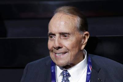 Bill Clinton - Bob Dole - Bob Dole says he's been diagnosed with stage 4 lung cancer - clickorlando.com - Usa - state Kansas - county Russell - city Topeka, state Kansas
