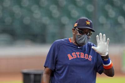 Dusty Baker - Astros' Baker gets COVID-19 vaccine after initial reticence - clickorlando.com - city Houston - state Alabama - Houston - city Tuskegee, state Alabama