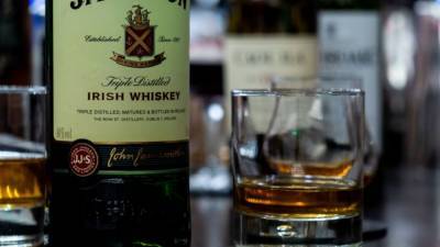 Jameson Whiskey paying fans $50 to take off work on St. Patrick's Day - fox29.com - Ireland