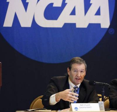 The Latest: Fans OK for all rounds of men's NCAA tournament - clickorlando.com - state Indiana - city Indianapolis