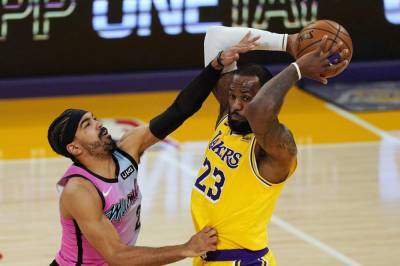 Anthony Davis - Dennis Schroder - Alex Caruso - Kendrick Nunn - Heat hold off depleted Lakers 96-94 in NBA Finals rematch - clickorlando.com - Los Angeles - state Florida - city Los Angeles - county Miami