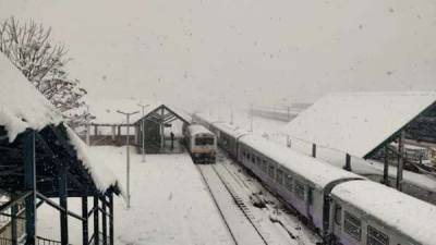 Shut after Covid-19 onset, train services restart in Kashmir Valley after 11 months - livemint.com - India