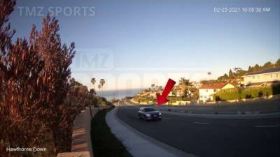 Tiger Woods - Tiger Woods: Surveillance video shows golfer driving minutes before Rolling Hills Estates crash - fox29.com - county Los Angeles