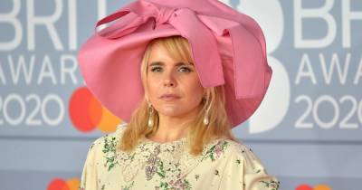 Paloma Faith - New mum Paloma Faith poses with cabbage leaves on her breasts as she's diagnosed with postpartum health condition - ok.co.uk