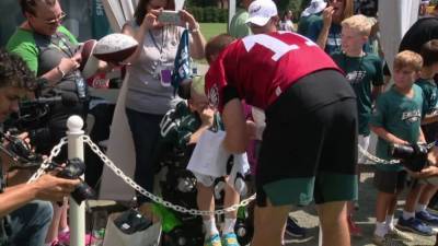 Carson Wentz - Carson Wentz surprises fan who wished him well after trade to Colts - fox29.com - Philadelphia, county Eagle - county Eagle - county Carson