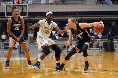 Paige Bueckers - Bueckers, Edwards propel No. 1 UConn women past Butler 97-68 - clickorlando.com - state Connecticut - city Indianapolis