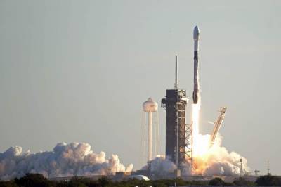 SpaceX to launch 2 rockets hours apart with Starlink satellites - clickorlando.com