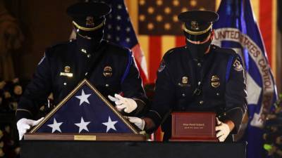 Brian D.Sicknick - Fallen Capitol police officer Brian Sicknick lies in honor at US Capitol Rotunda - fox29.com - Usa - Washington
