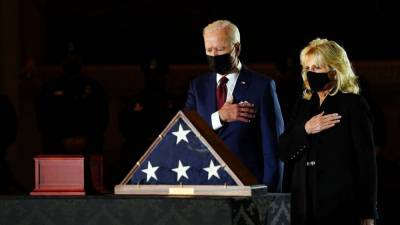 Donald Trump - Brian Sicknick - Biden, first lady pay tribute to fallen Capitol police officer who lies in honor at Rotunda - fox29.com - Washington