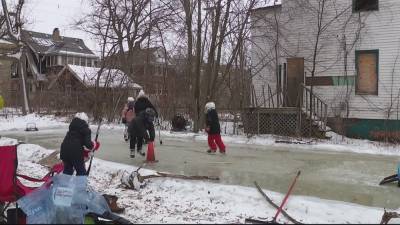 Vacant lot transformed into homemade ice skating rink for kids - fox29.com - state Michigan - city Detroit, state Michigan