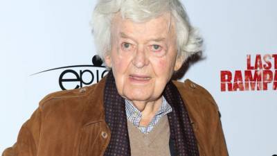 Steven Spielberg - Viola Davis - Bradley Whitford - Hal Holbrook, prolific actor who played Mark Twain, dies at 95 - fox29.com - New York - state California - county Hill - city Beverly Hills, state California