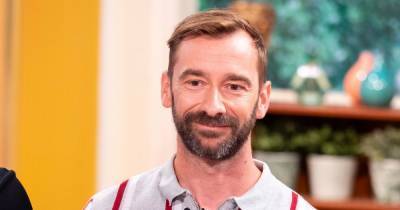 Coronation Street's Charlie Condou fears he has long Covid after losing use of fingers - mirror.co.uk