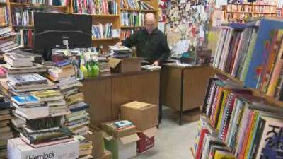 Robin Gill - Stock market winners give back to local school library - globalnews.ca