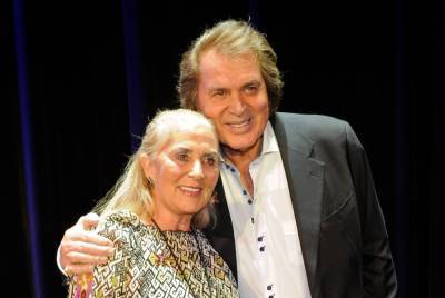Engelbert Humperdinck - Engelbert Humperdinck Reveals Wife Patricia Has Passed Away From COVID-19 Following ‘Brave’ Alzheimer’s Battle - etcanada.com - Britain