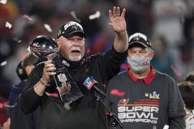 Bruce Arians - Bucs' Arians scoffs at rumors, says he's returning 'for 2' - clickorlando.com - county Bay - city Tampa, county Bay