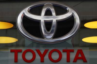 US probing engine fires in nearly 1.9M Toyota RAV4 SUVs - clickorlando.com - Usa - city Detroit