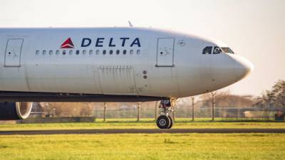 Delta passenger facing $27,500 fine for assaulting flight attendant amid mask dispute, FAA says - fox29.com - Washington - county Miami - county Delta - city Atlanta, county Miami