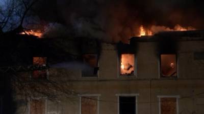 Firefighters battle 3-alarm blaze at rundown apartment building in Camden - fox29.com - county Camden