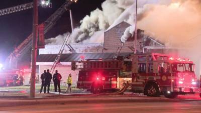 Heavy flames, smoke consume Delaware County businesses in overnight strip mall fire - fox29.com - state Delaware