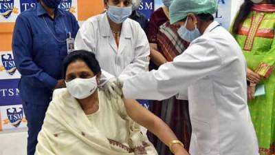 Mayawati gets vaccinated against COVID-19 - livemint.com - India