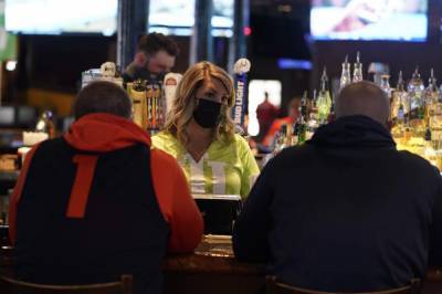 Crowded bars: March Madness or just plain madness? - clickorlando.com - city Chicago - state Indiana