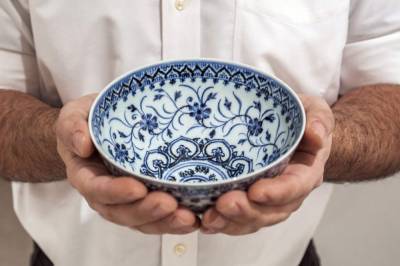 15th century bowl found at yard sale sells for $722,000 - clickorlando.com - China - state Connecticut - Hartford, state Connecticut