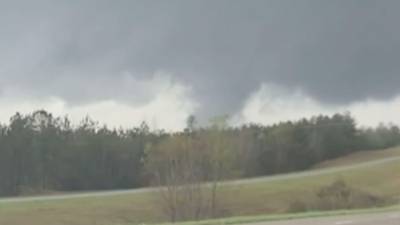 Multiple twisters touch down in Alabama, Mississippi as wave of tornadoes moves through South - fox29.com - Los Angeles - state Mississippi - state Alabama