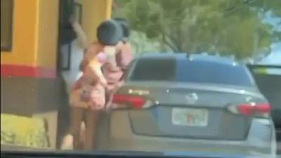 Video shows women attacking worker at Florida Popeye’s drive-thru window - clickorlando.com - state Florida - county Palm Beach
