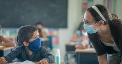 Montreal teachers in hot spots for COVID-19 variants will be vaccinated after all - globalnews.ca - Canada