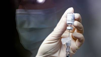 EU, under pressure over vaccine rollouts, considers switch to emergency approvals - rte.ie - Eu