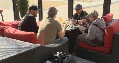 Warm March weather prompts open patios, hope for stronger sales at restaurants - globalnews.ca