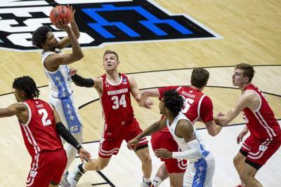 Roy Williams - Wisconsin routs UNC, Williams falls to 29-1 in NCAA openers - clickorlando.com - state North Carolina - state Indiana - state Kansas - state Wisconsin - county Lafayette - city West Lafayette, state Indiana