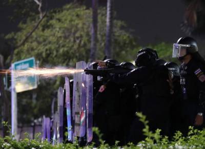 Thai police use tear gas, rubber bullets to break up protest - clickorlando.com - Thailand - city Bangkok