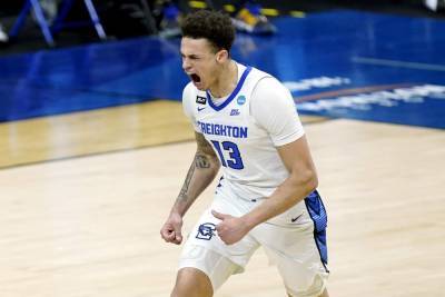 Greg Macdermott - No. 5 Creighton beats 12th-seeded UCSB 63-62 with clutch FTs - clickorlando.com - state Ohio - state Virginia - county Santa Barbara - city Indianapolis