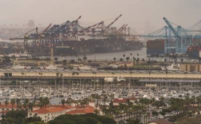 Supply bottlenecks leave ships stranded, businesses stymied - clickorlando.com - New York - China - Usa - state California