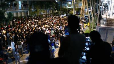 Miami Beach: Over 1,000 arrested, emergency curfew extended amid unruly spring break crowds - fox29.com - county Miami - city Sunday