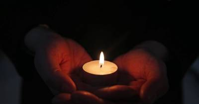 Scots urged to take part in candlelight vigil from home to remember coronavirus deaths - dailyrecord.co.uk - Britain - Scotland